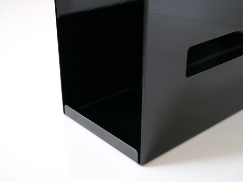 towerのスチール製洗面戸棚下ペーパーボックスホルダー