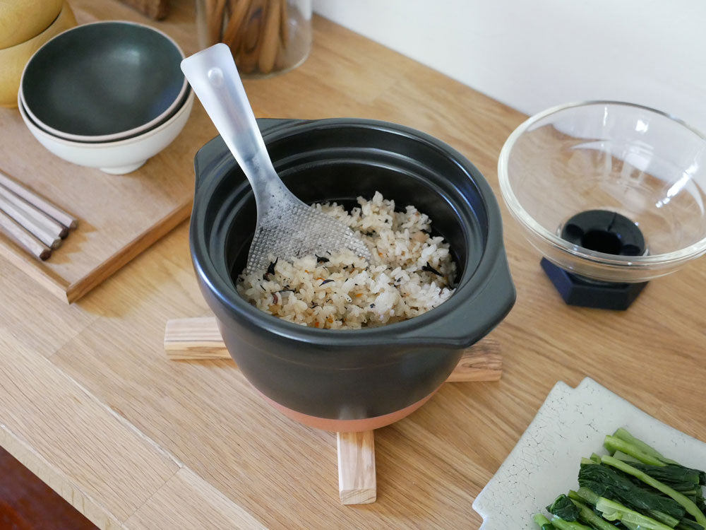 HARIO「雪平」IH対応ご飯釜。ガラス蓋付きのステンレス製炊飯器