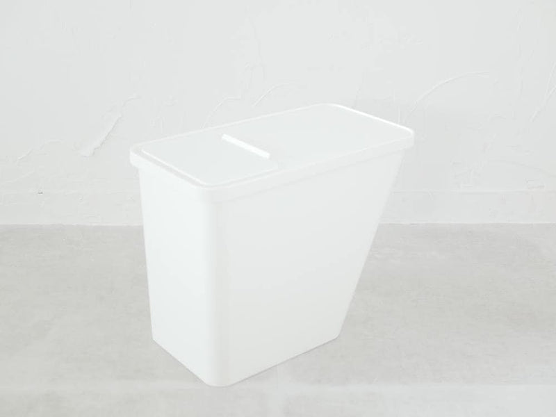 kcudブランドのプラスチック製スタックボックス