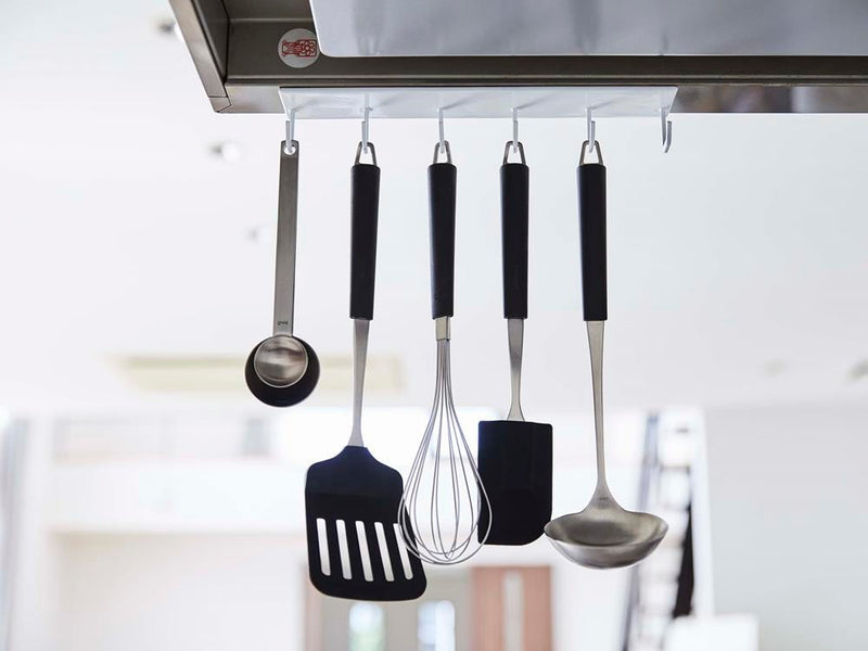 レンジフードに取り付けたマグネットフック