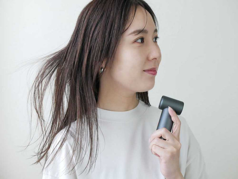 ドクターエア エアロジェットとヘアケア用品が並ぶ画像