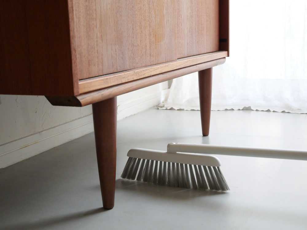 【marna/マーナ】スタンドほうきちりとり ホワイト《汚れからめ取りクロス2枚組付き - HinataLife特別セット》の仕様シーン9