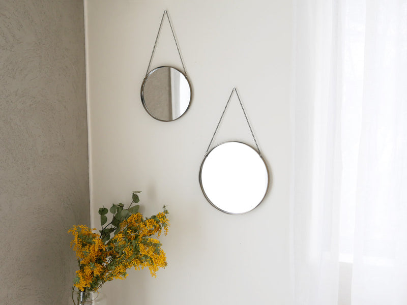 SO-Q STYLEのハンギングミラーと照明器具