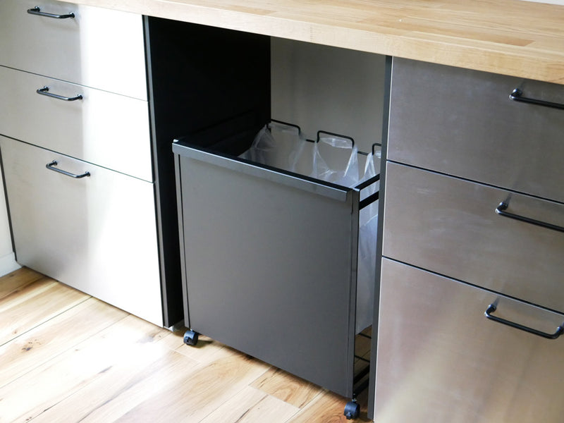 スチール製の目隠し分別ダストワゴン