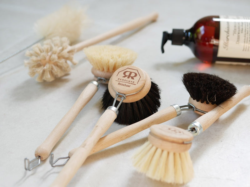 REDECKERの木製手作りウォッシングブラシ