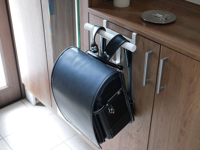 下駄箱扉用ランドセル&リュックハンガー