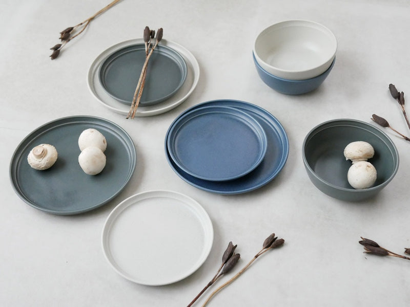 キントーの磁器製プレート、エンボス加工