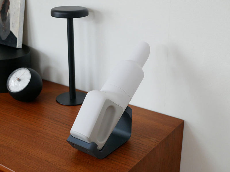 ±0 ハンディクリーナー本体とスタンド