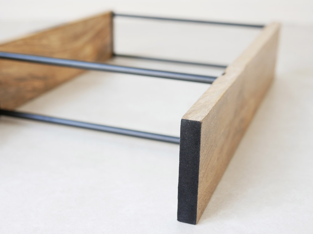 アイアンとマンゴウウッドの4段スリッパラック