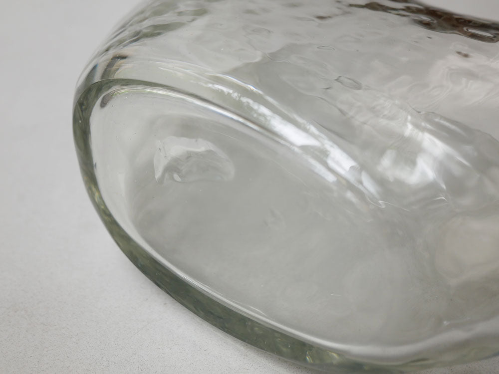 ガラス製の蚊取り線香ホルダー