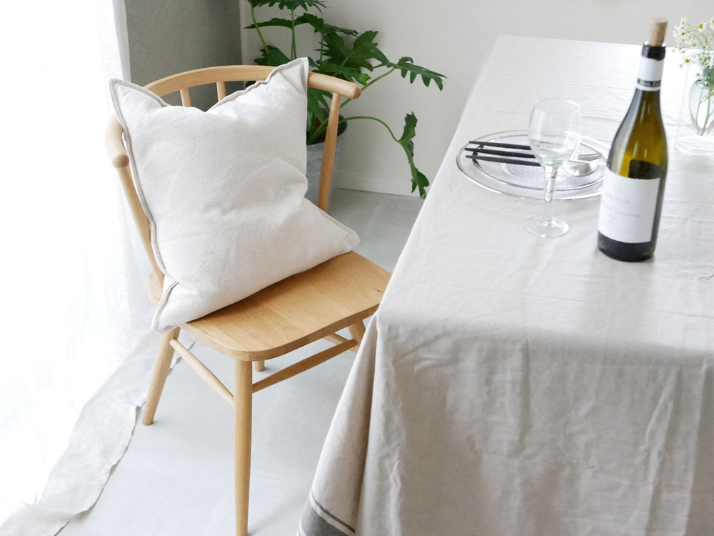 アデペシュのハーフラウンドチェアの写真