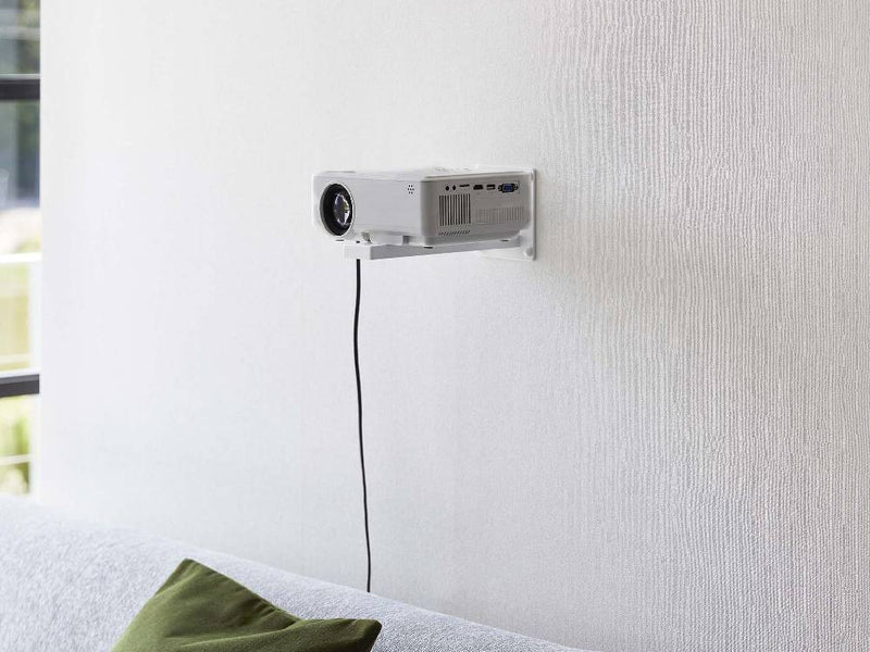 スマートウォールプロジェクターラックにLCDプロジェクターが取り付けられた家庭用電子機器の写真