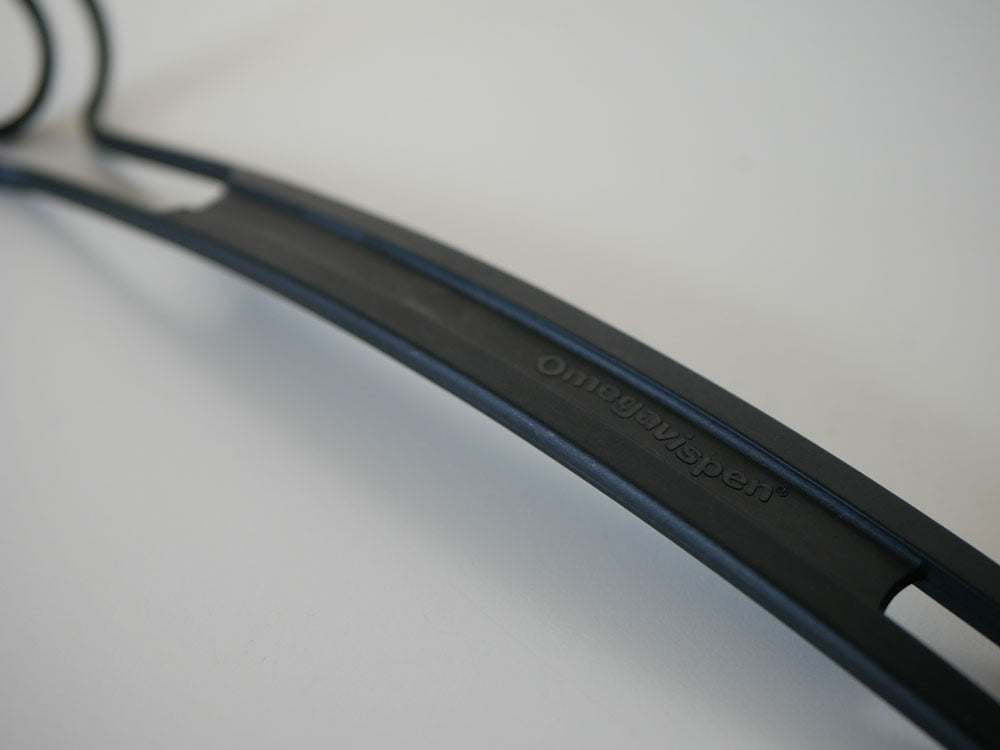 スウェーデン製マルチキッチンツール「オメガヴィスペン」のコンパクトなデザイン。ナイロン70%とグラスファイバー30%で作られています。