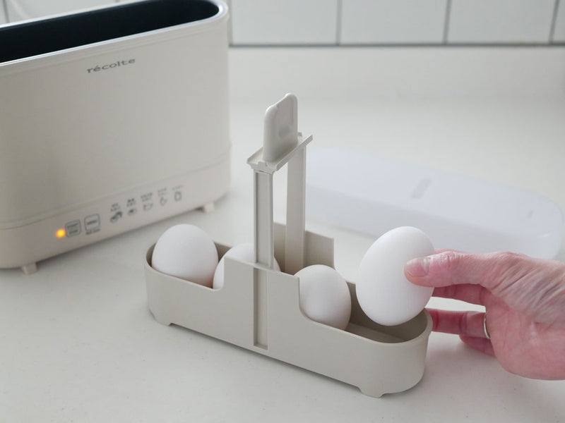 レコルト エッグ&ボイルクッカー本体と付属品