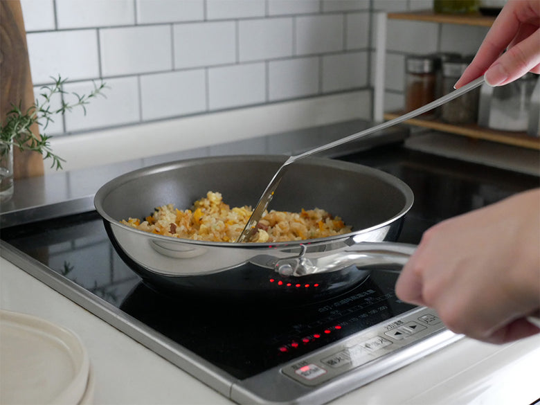 《ノベルティ付》【CORELLE/コレール】こびりつきにくい次世代フライパン＋専用ガラス蓋セット（あっちこっち水切りマット）