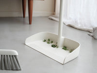 先端が床に密着して、ゴミを逃さない