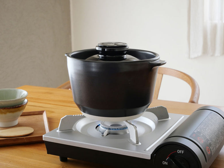【HACHI/ハチ】有田焼 究極のごはん鍋 3合