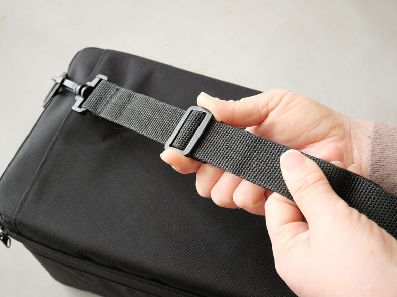 持ち運べる車載用保冷温バッグ（５リットル）