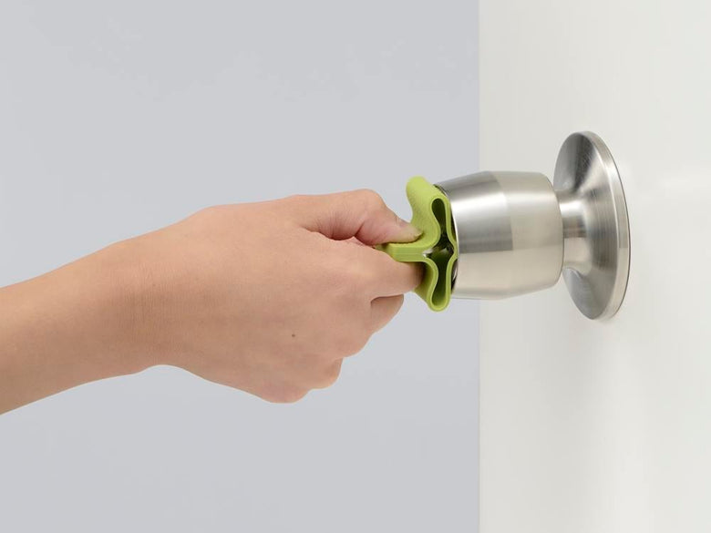 プラスディーキーキーパーＲのニッケル製ドアハンドル