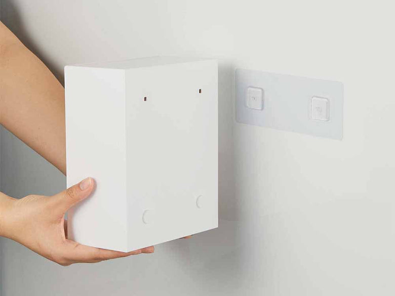 YAMAZAKIタワーの壁掛け収納ボックス