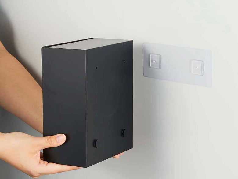 YAMAZAKIタワーの壁掛けダストボックスと収納ケース