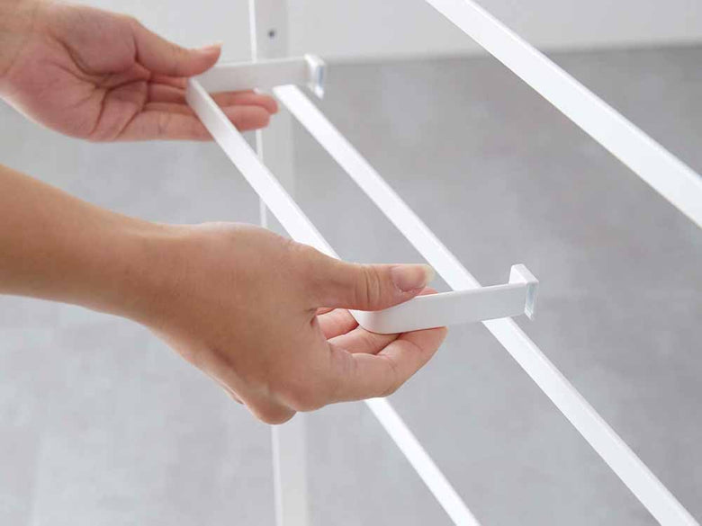 ハンガーや棚付きの洗濯収納ワゴン