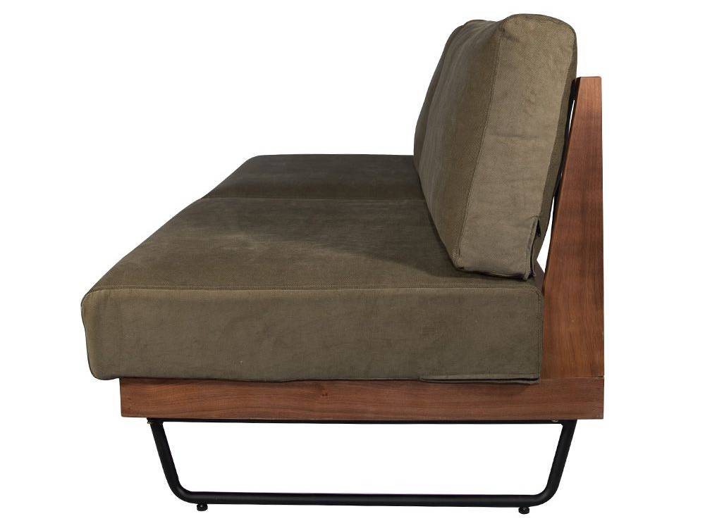 adepecheのウェルメソファ、ウォルナット素材