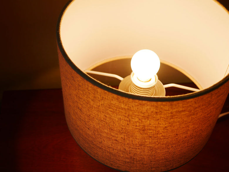 DI CLASSEのMontoナイトランプ、木材とスチールのデザイン