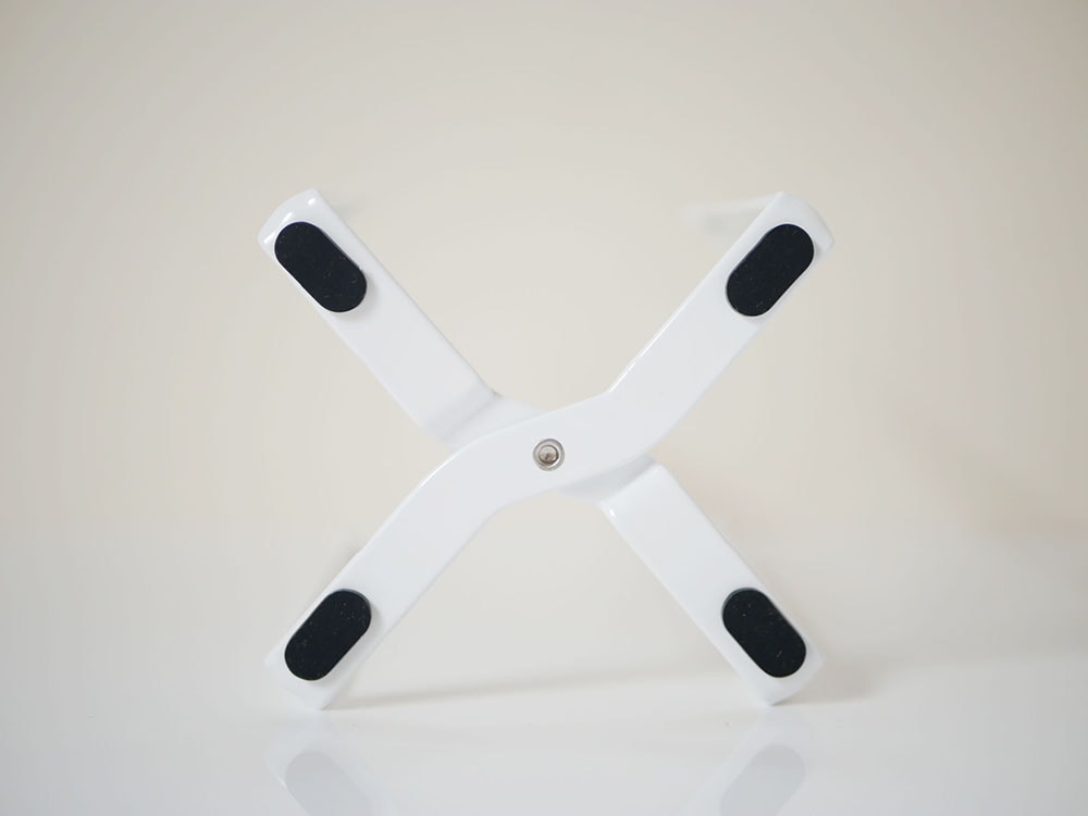 YAMAZAKIのタワー型ポリ袋エコホルダー、スチール製本体とシリコンキャップ付き