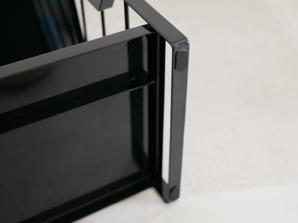 YAMAZAKI/tower製スチール3段コンロ奥ラック、幅79cmでキッチンコンロ後に設置可能な収納棚