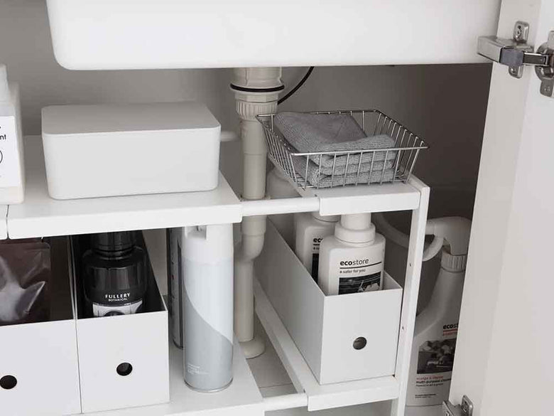 グレーのスチール製2段伸縮シンク下ラック