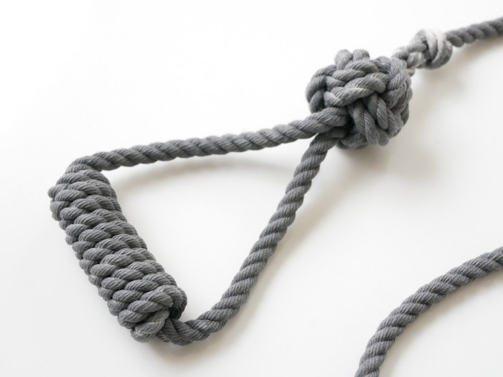 TOOLS FOR THE DOGの手染めロープ製ドッグリード、結び目が特徴で日本製の小型犬用リード