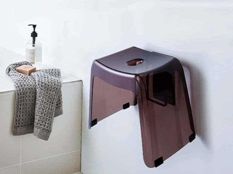 シルバーのタワーマグネット浴室椅子ホルダー