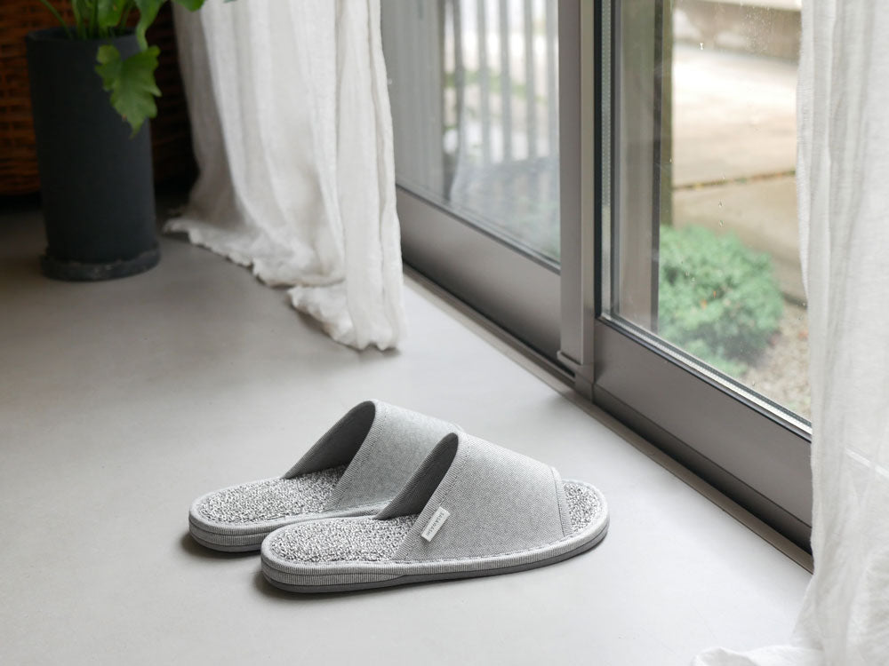 ささ和紙製のSASAWASHIスリッパ