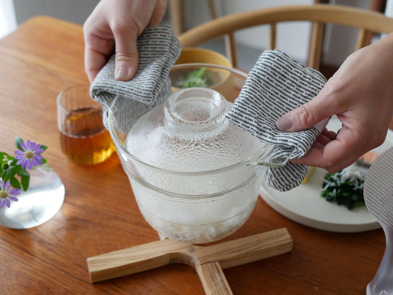 HARIOの一膳屋、耐熱ガラス製で電子レンジ対応の0.5～1合用炊飯器