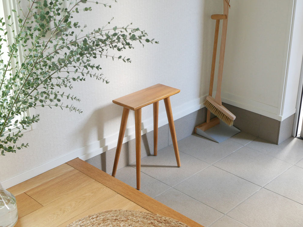 Comore Sun製チークスツールの写真