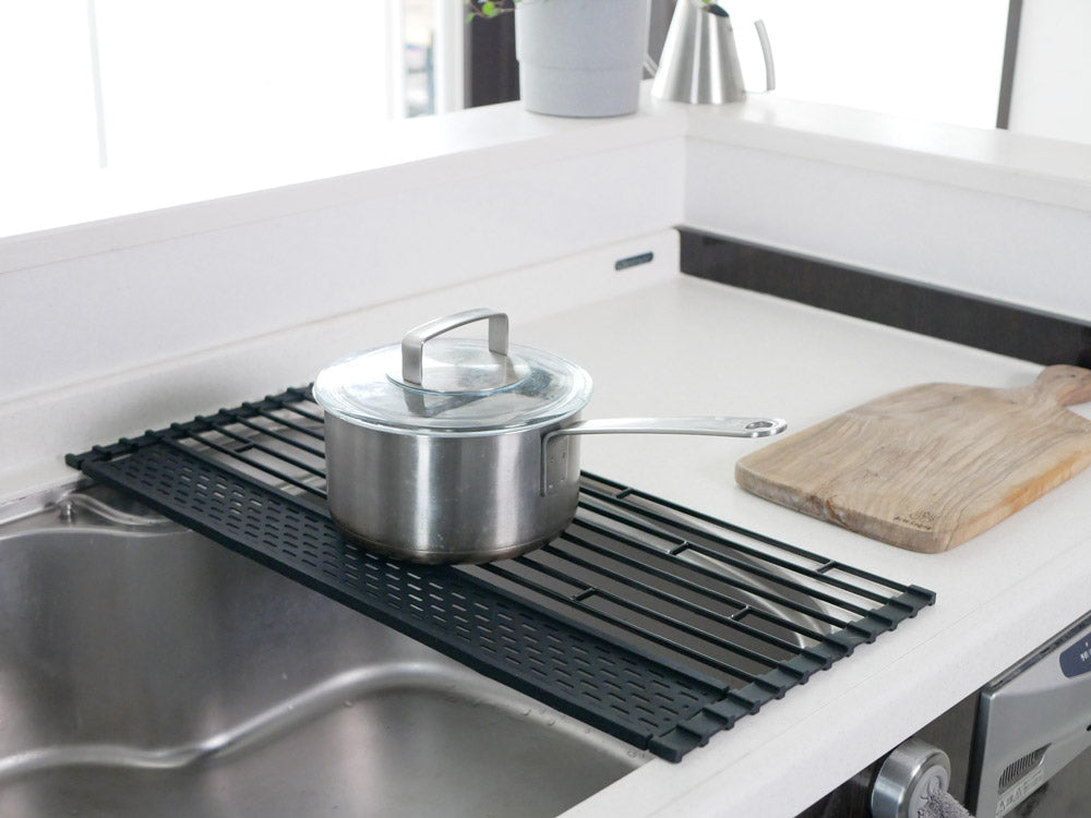 Yamazaki towerの折りたたみ水切りラック シリコーントレー付
