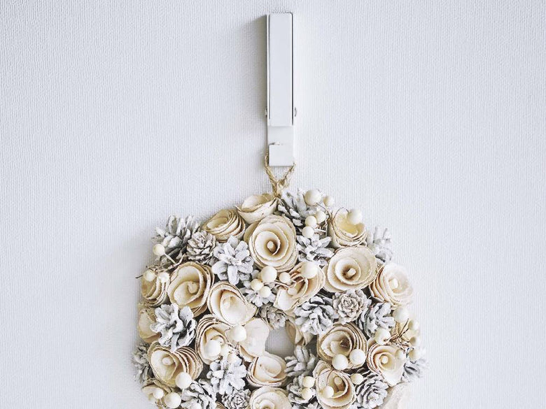 towerブランドの黒色風鈴としめ縄ホルダー