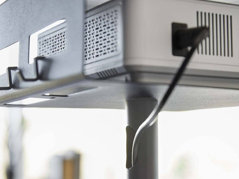 Yamazakiタワーの高さ伸縮プロジェクタースタンド