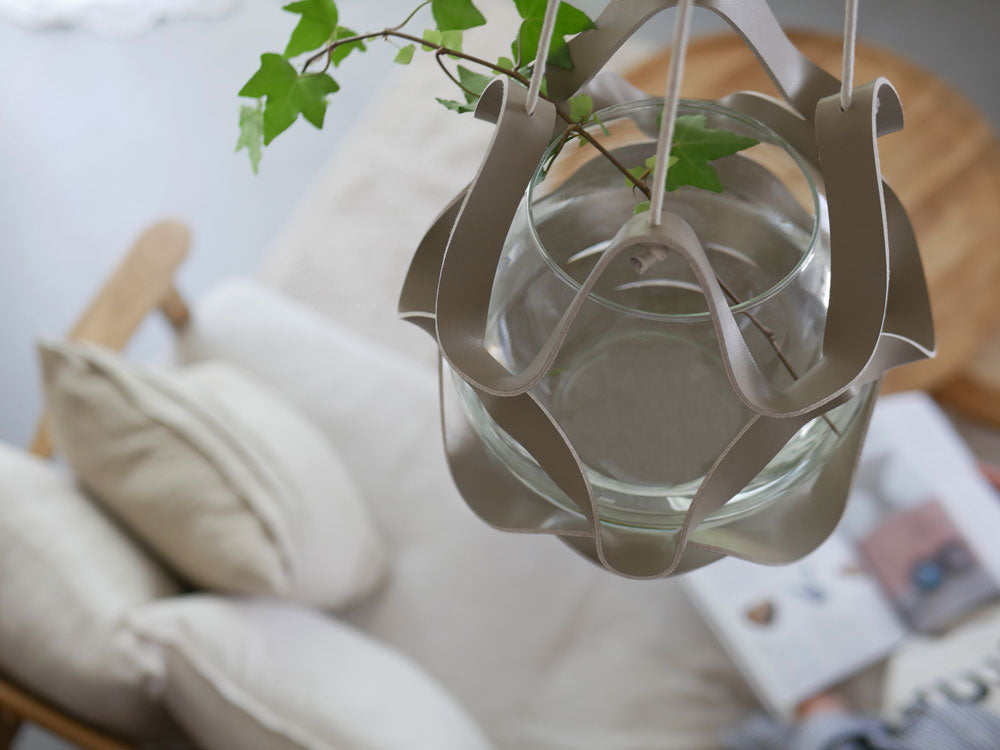 Horn Please MADEのリューズガラスドームプーパン