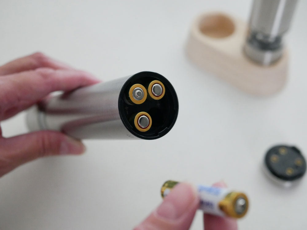 ラッセルホブスのミニ電動塩胡椒ミル