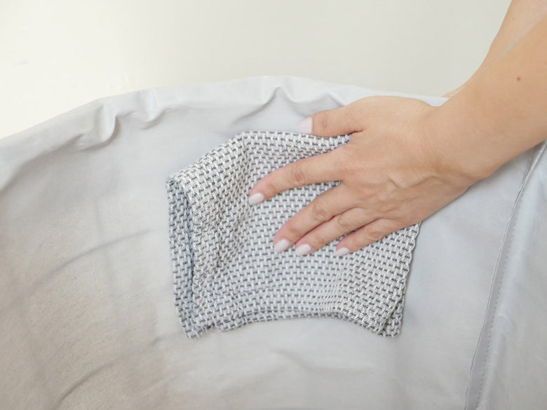 BRIDのランドリーストレージ ラウンド33L、ポリエステル布袋付きのスチール製丸型収納ボックス