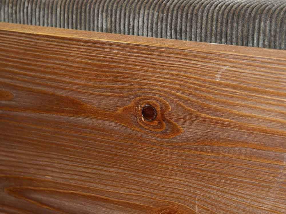 パイン無垢材使用のブラウンソファ