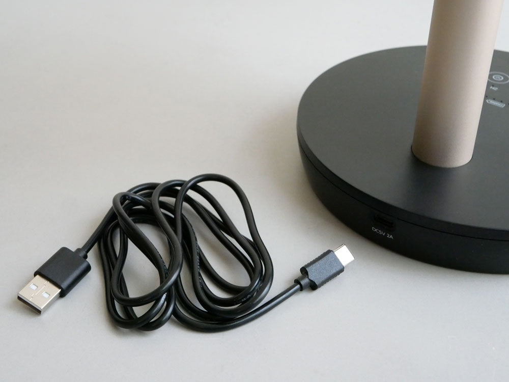 スリーアップの充電式スマートデザインファン