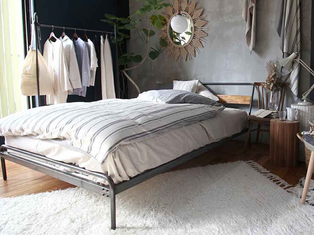 アデペシュsocphベッドフレームのアイアン仕上げデザイン