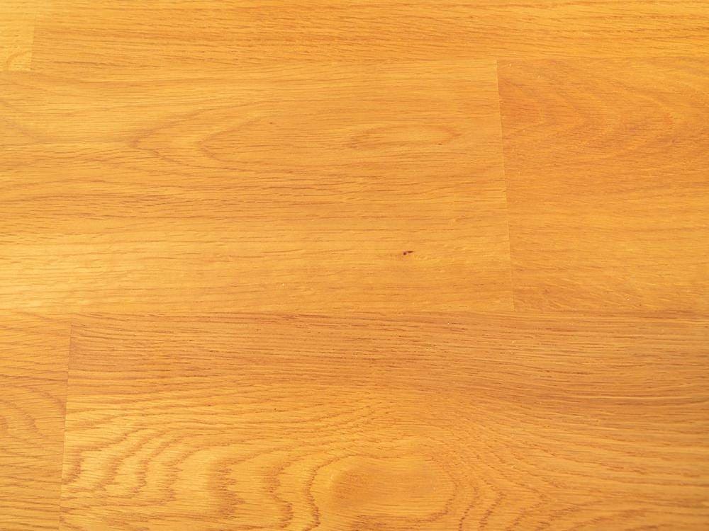 アデペシュsouラウンドダイニングテーブル、オーク突板とアイアン脚