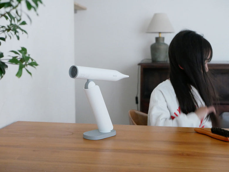 ヒュッゲグレーのRe・Deヘアドライヤー