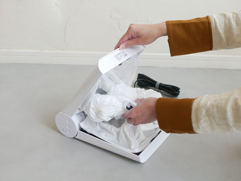 ±０ブランドのコンパクト衣類乾燥機本体