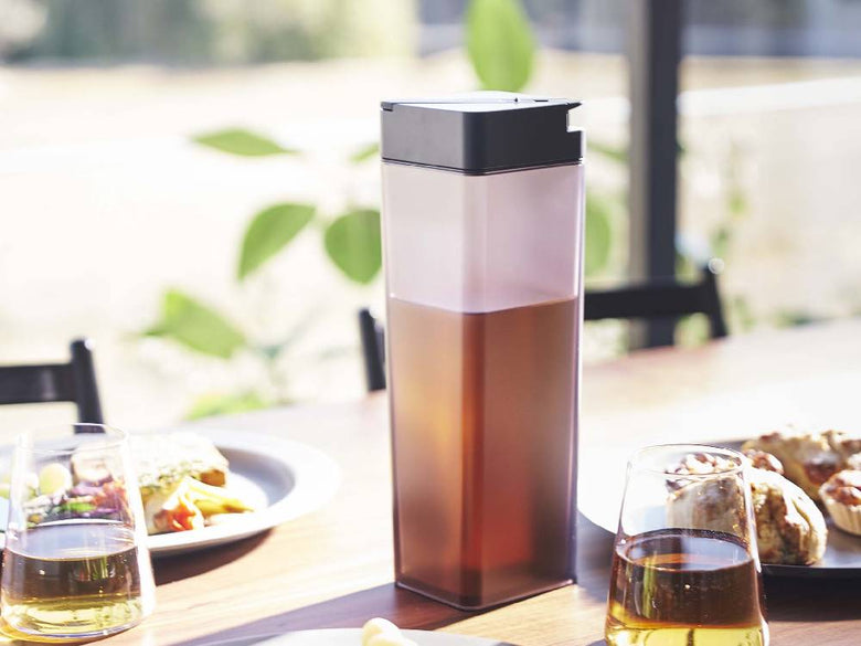 towerの倒して置けるブラック冷水筒