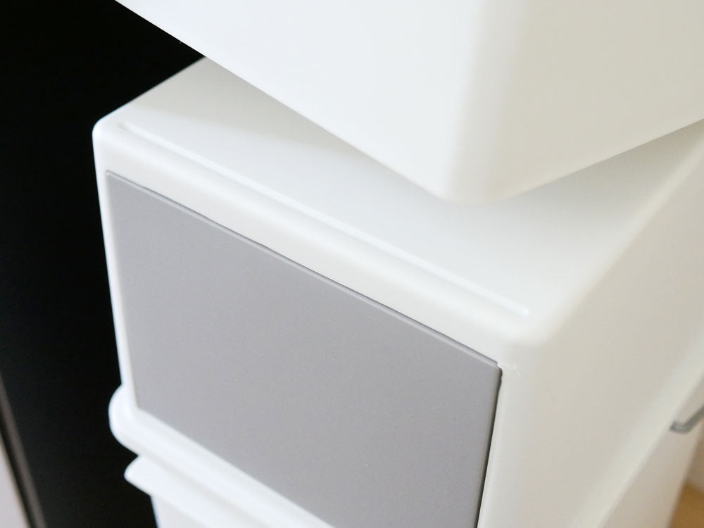 ライクイット製グレーのチェストオブドローズ